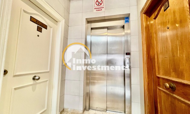 Resale - Apartment - Torrevieja - Habaneras