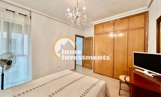 Resale - Apartment - Torrevieja - Habaneras