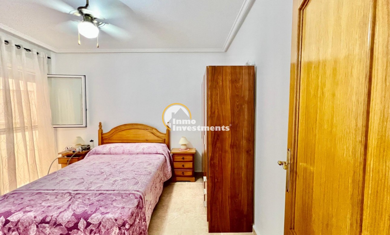 Resale - Apartment - Torrevieja - Habaneras