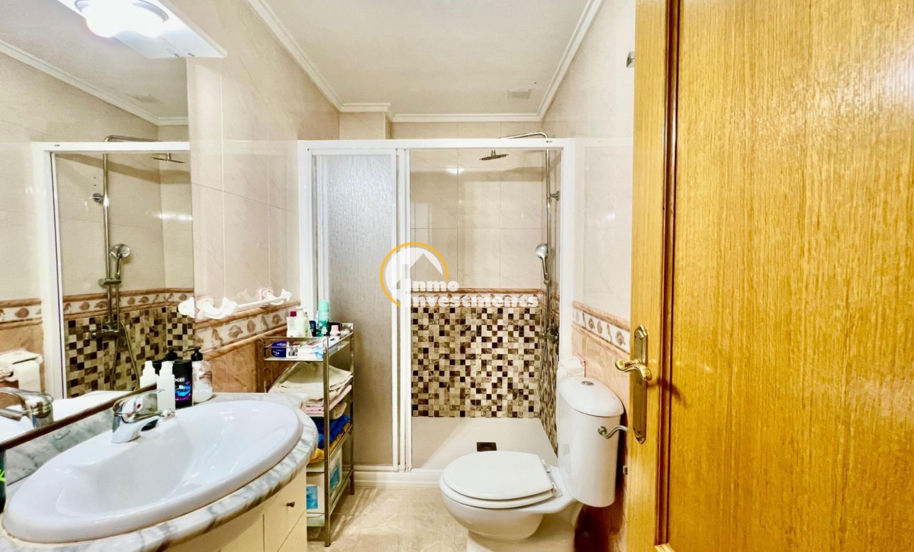 Resale - Apartment - Torrevieja - Habaneras