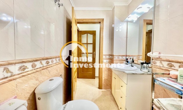 Resale - Apartment - Torrevieja - Habaneras