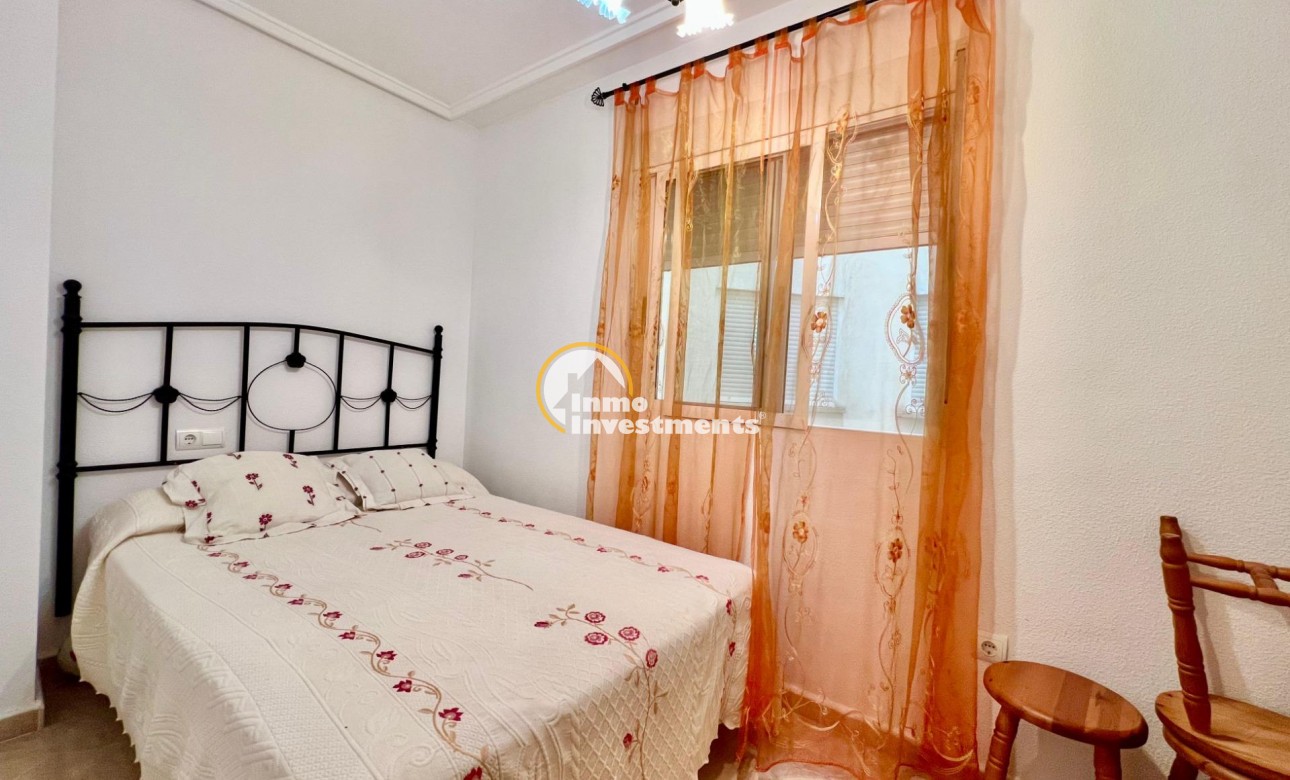 Resale - Apartment - Torrevieja - Habaneras