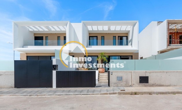 Obra nueva - Chalet independiente - Dolores - CENTRO