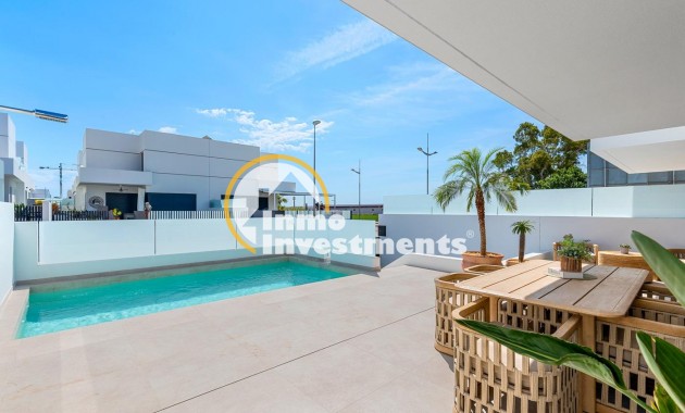 Obra nueva - Chalet independiente - Dolores - CENTRO