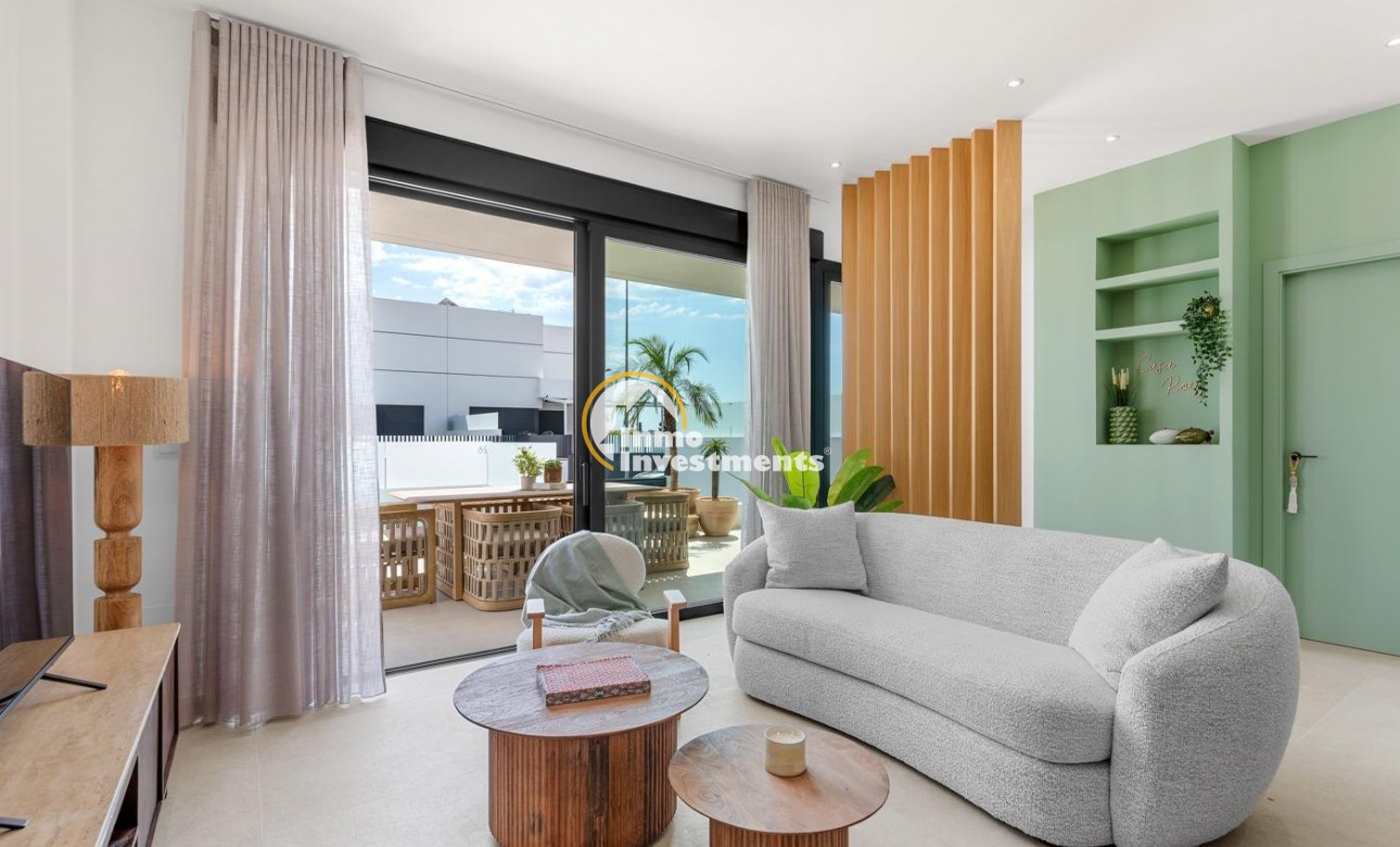 Obra nueva - Chalet independiente - Dolores - CENTRO