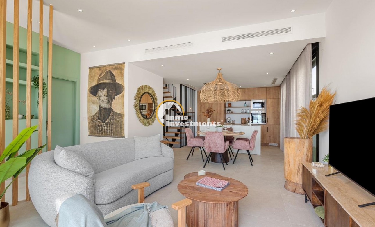 Obra nueva - Chalet independiente - Dolores - CENTRO