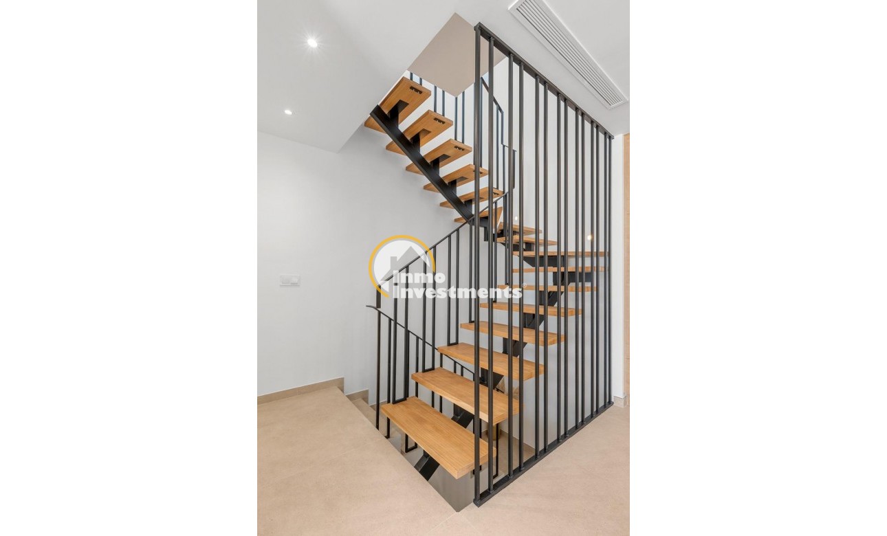 Obra nueva - Chalet independiente - Dolores - CENTRO