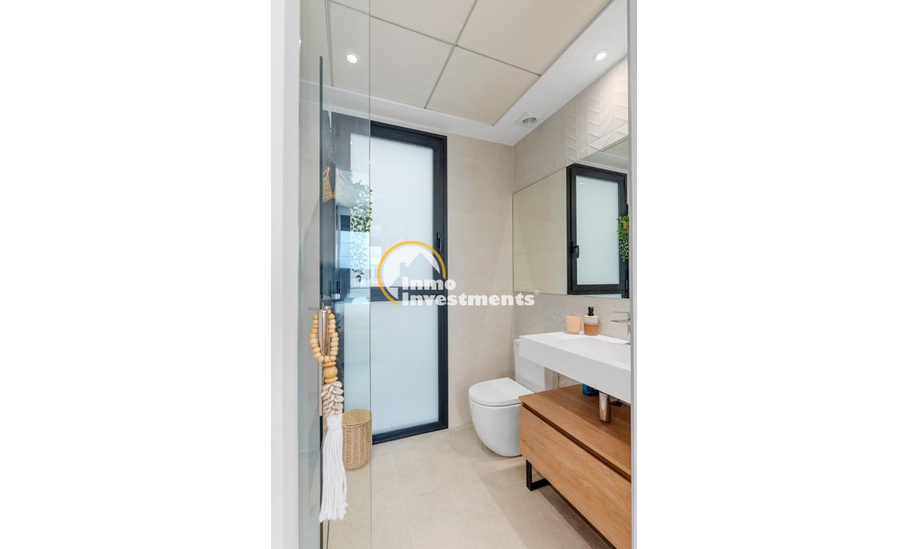 Obra nueva - Chalet independiente - Dolores - CENTRO