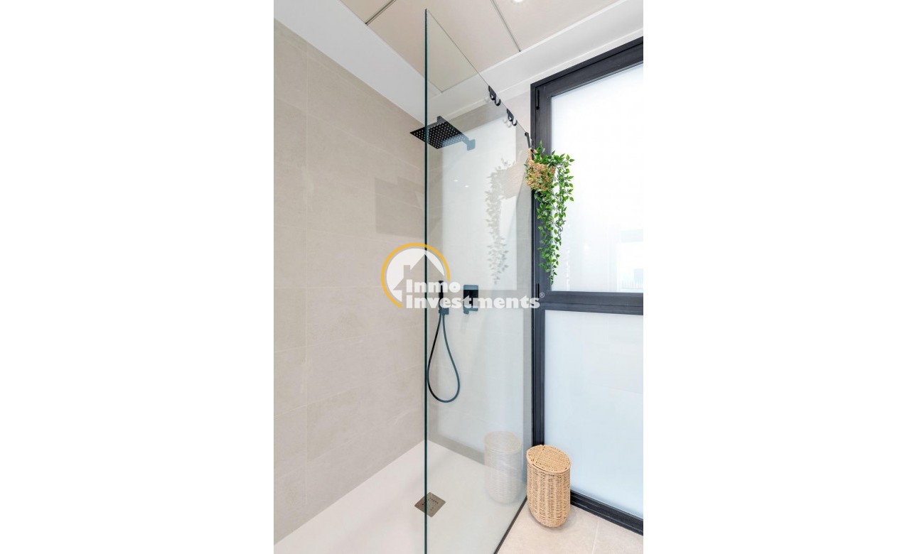 Obra nueva - Chalet independiente - Dolores - CENTRO