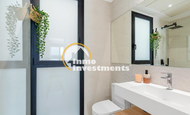 Obra nueva - Chalet independiente - Dolores - CENTRO