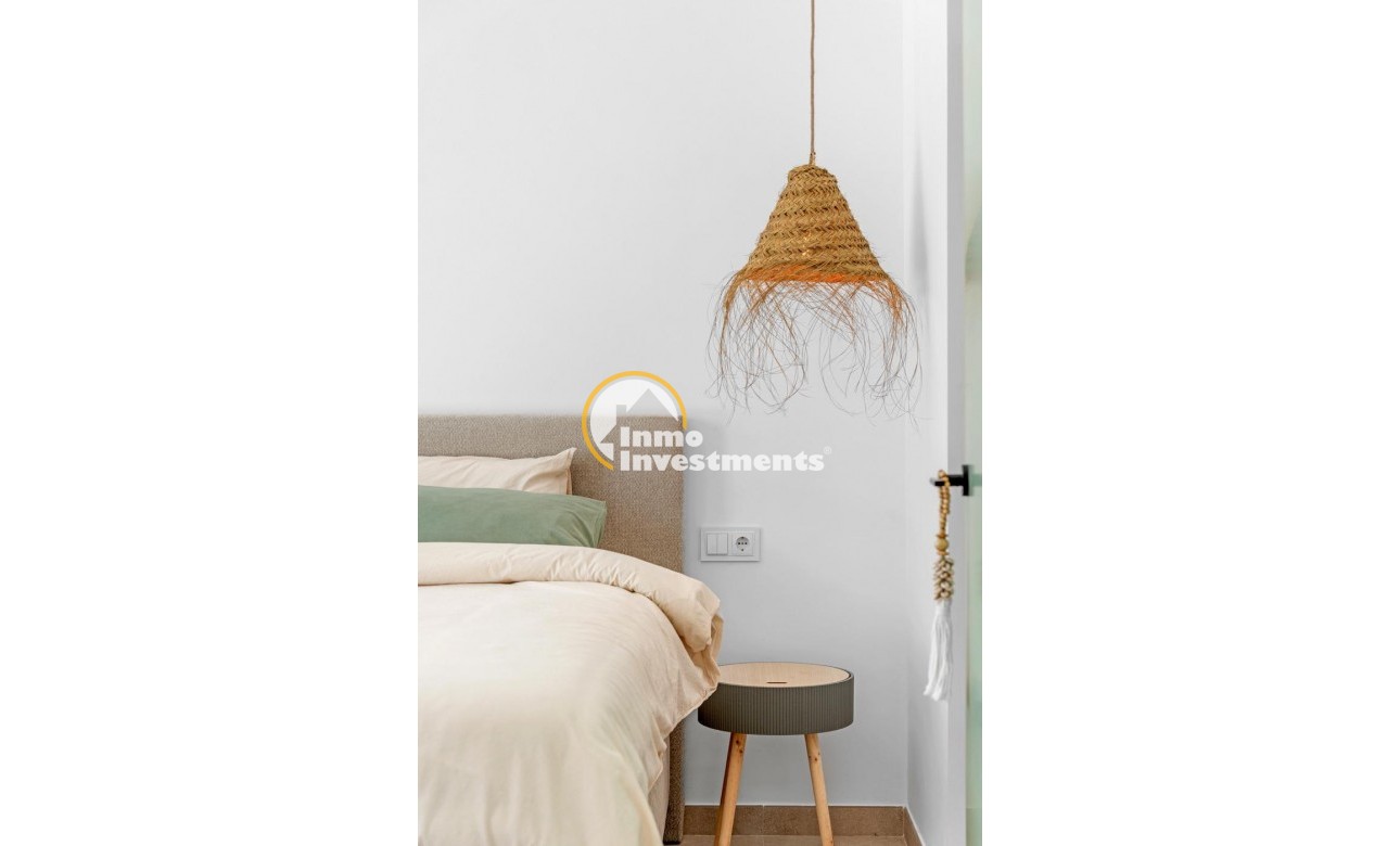 Obra nueva - Chalet independiente - Dolores - CENTRO