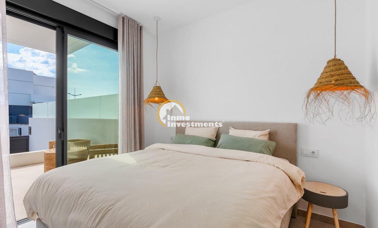 Obra nueva - Chalet independiente - Dolores - CENTRO