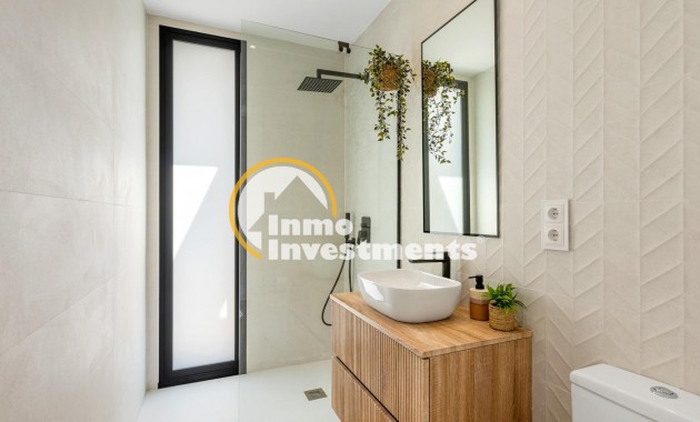 Obra nueva - Chalet independiente - Dolores - CENTRO