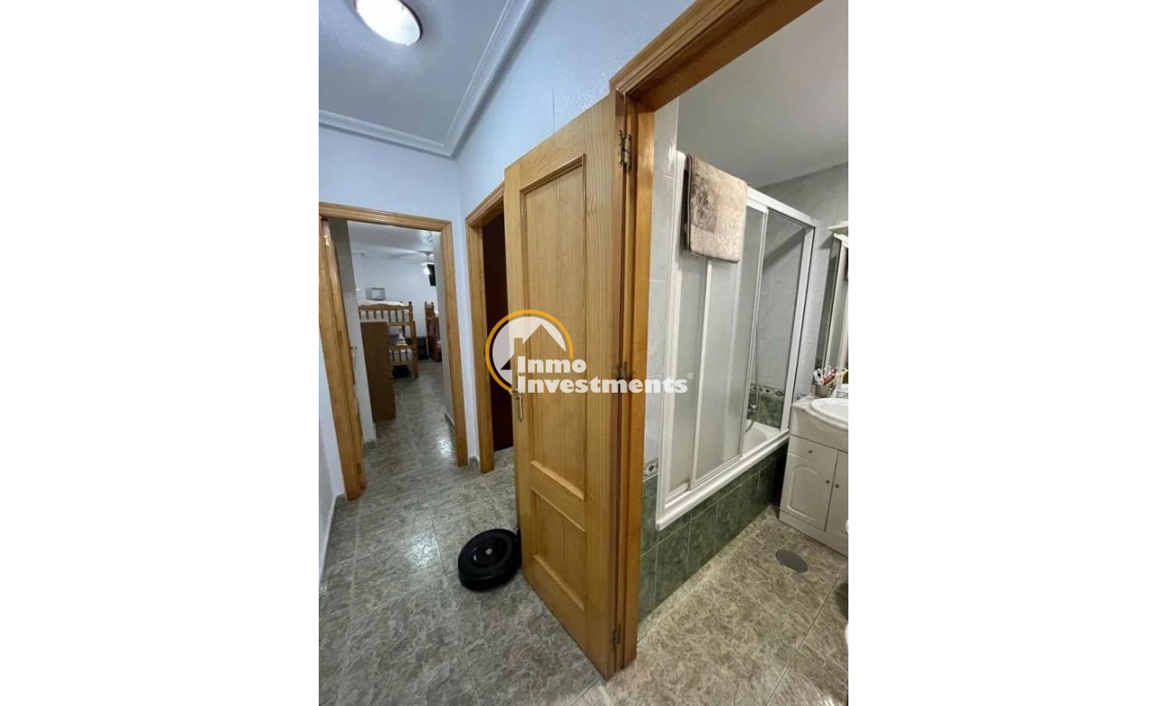 Reventa - Apartamento - Torrevieja - Estacion de autobuses