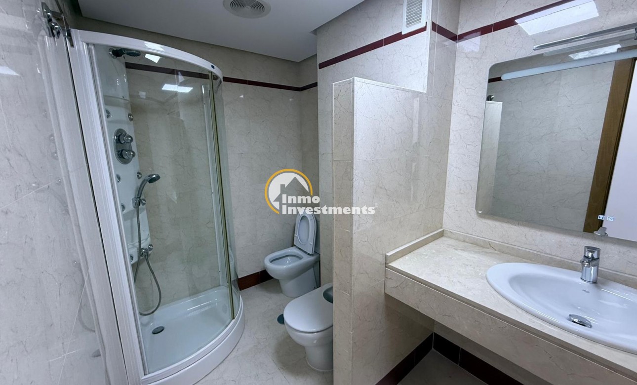 Reventa - Apartamento - Torrevieja - Puerto Deportivo