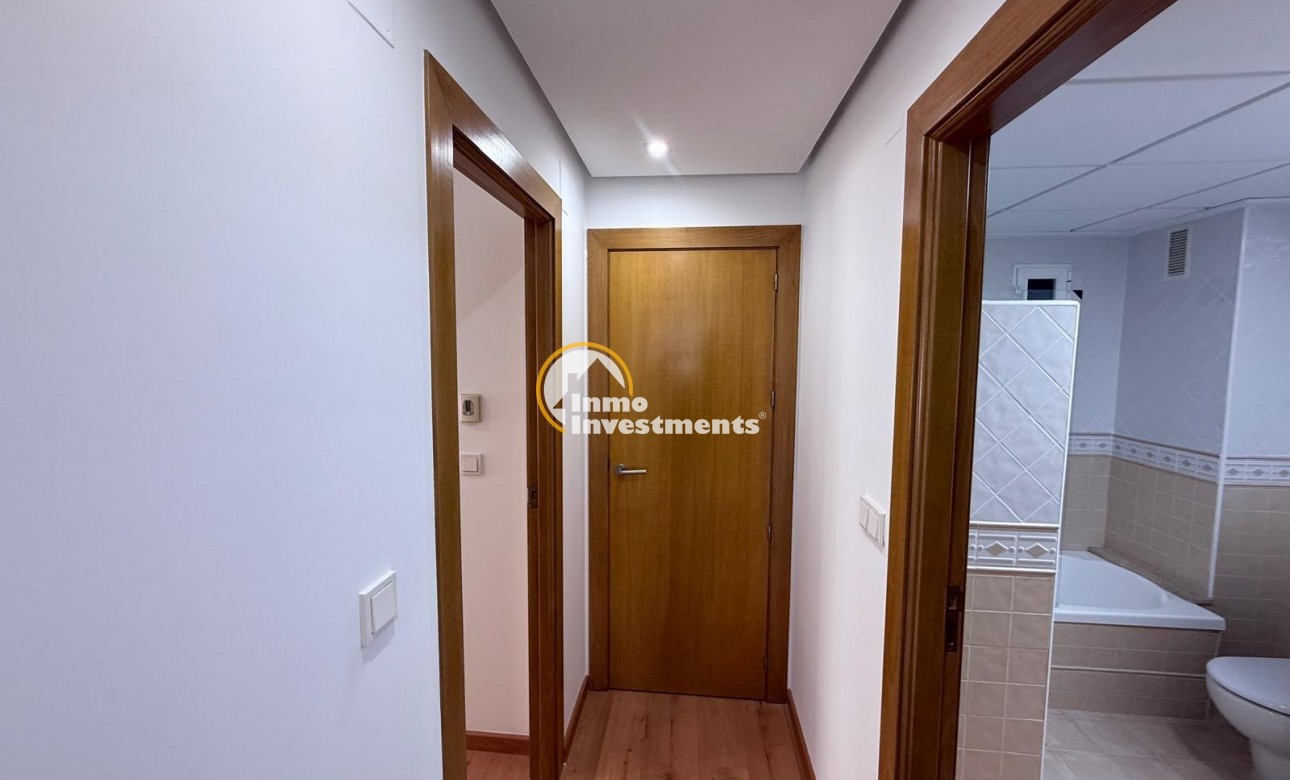 Reventa - Apartamento - Torrevieja - Puerto Deportivo