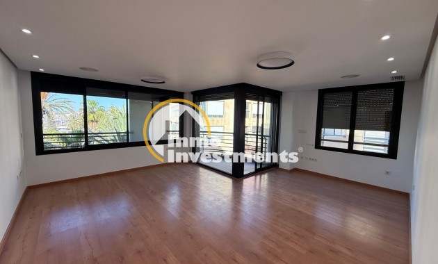 Reventa - Apartamento - Torrevieja - Puerto Deportivo