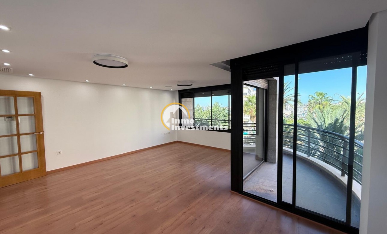 Reventa - Apartamento - Torrevieja - Puerto Deportivo