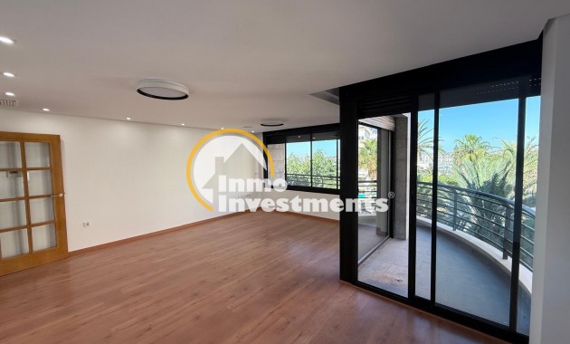 Reventa - Apartamento - Torrevieja - Puerto Deportivo