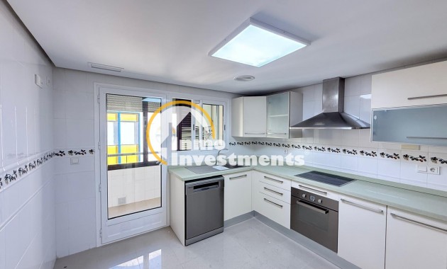 Reventa - Apartamento - Torrevieja - Puerto Deportivo