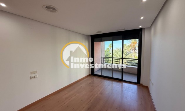 Reventa - Apartamento - Torrevieja - Puerto Deportivo