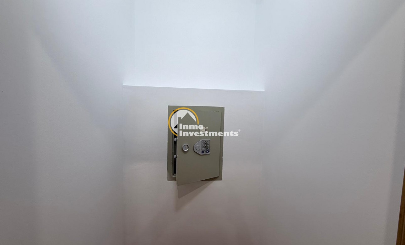 Reventa - Apartamento - Torrevieja - Puerto Deportivo