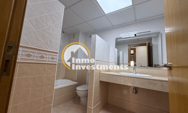 Reventa - Apartamento - Torrevieja - Puerto Deportivo