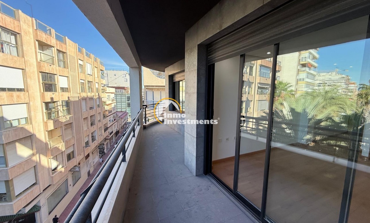 Reventa - Apartamento - Torrevieja - Puerto Deportivo