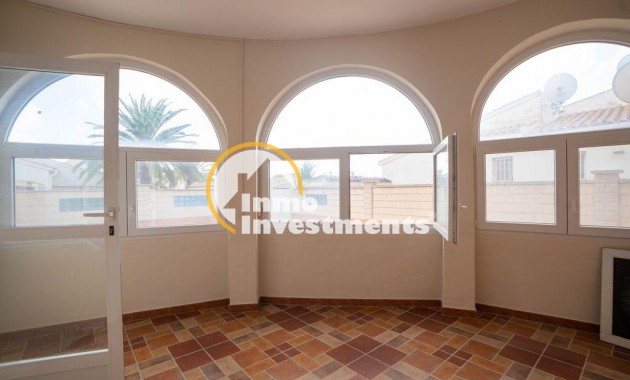 Resale - Villa - Orihuela Costa - Los Almendros-La Florida