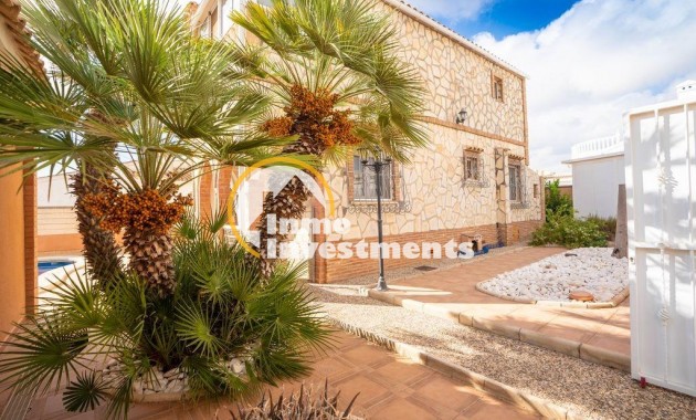 Resale - Villa - Orihuela Costa - Los Almendros-La Florida