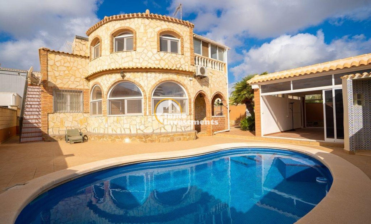 Resale - Villa - Orihuela Costa - Los Almendros-La Florida