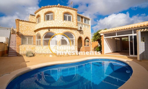 Resale - Villa - Orihuela Costa - Los Almendros-La Florida