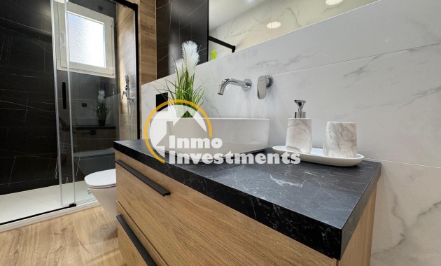 Reventa - Apartamento - Torrevieja - Playa del Cura