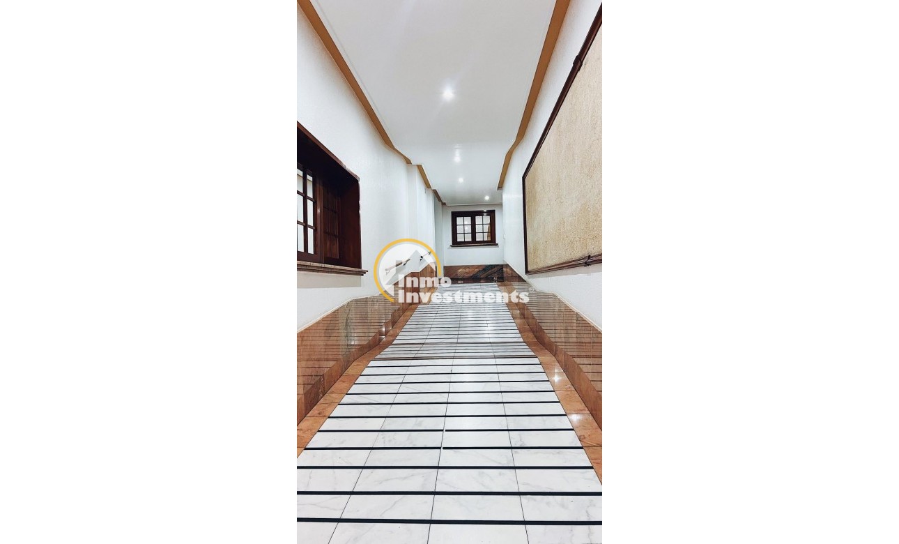 Reventa - Apartamento - Torrevieja - Estacion de autobuses