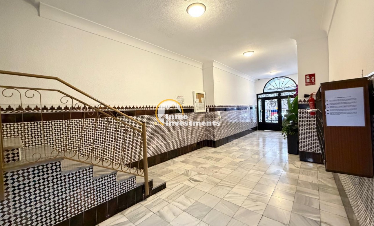 Resale - Apartment - Torrevieja - Playa del Cura