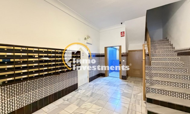 Resale - Apartment - Torrevieja - Playa del Cura