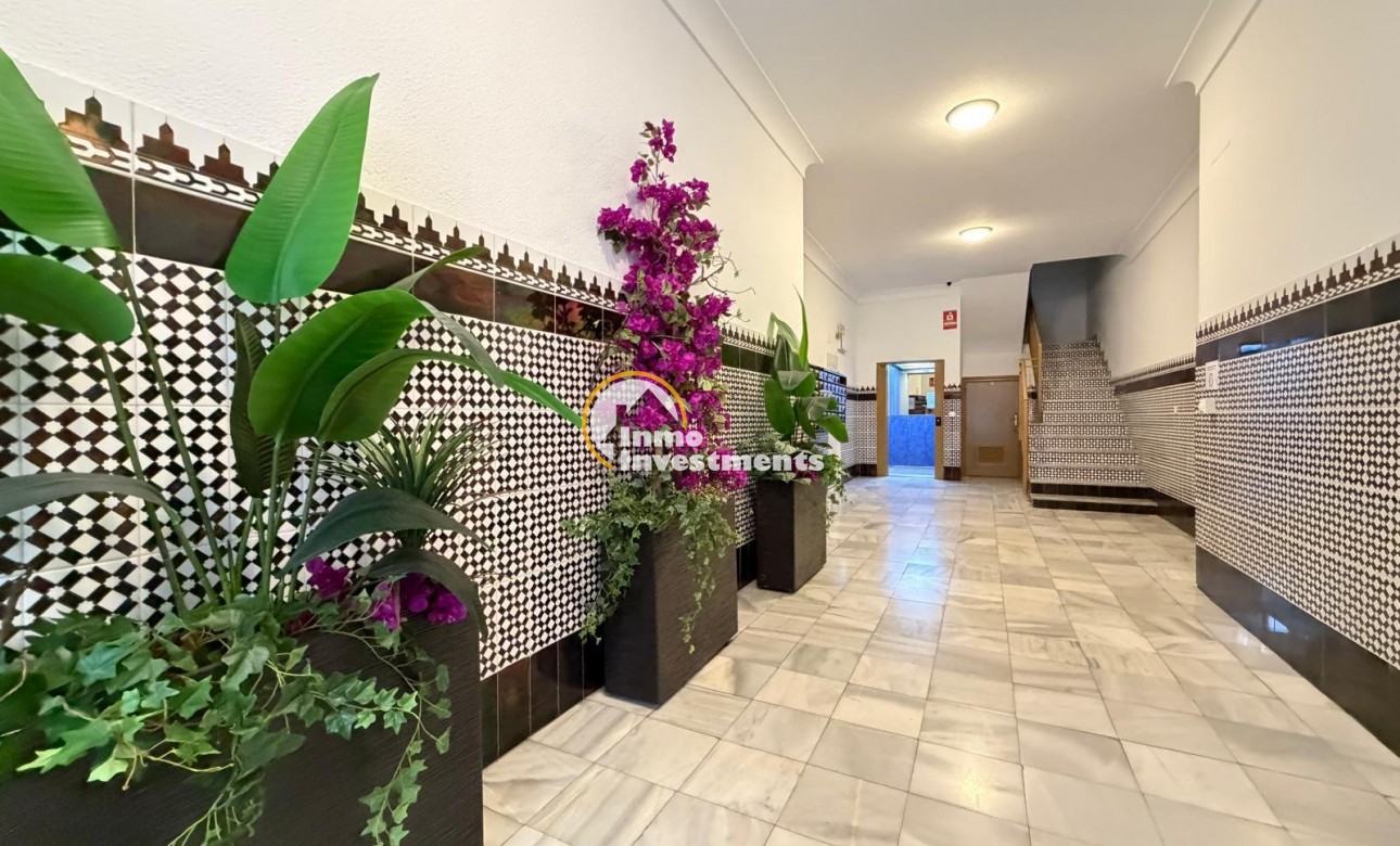 Resale - Apartment - Torrevieja - Playa del Cura