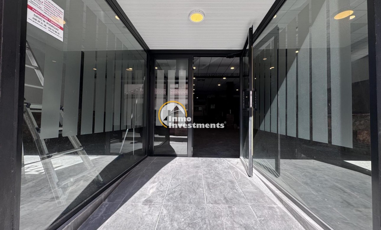 Bestaande bouw - Commercieel - Torrevieja - Playa del Cura