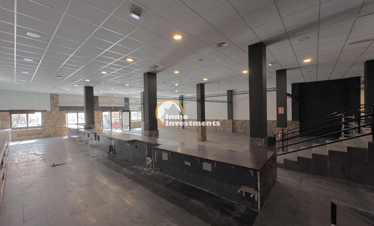 Bestaande bouw - Commercieel - Torrevieja - Playa del Cura