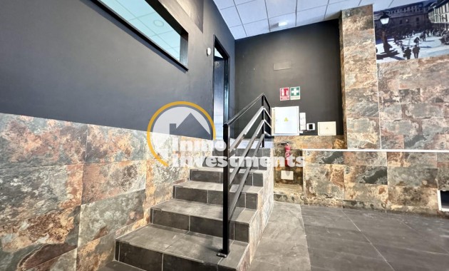 Bestaande bouw - Commercieel - Torrevieja - Playa del Cura