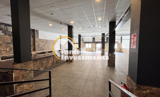 Bestaande bouw - Commercieel - Torrevieja - Playa del Cura