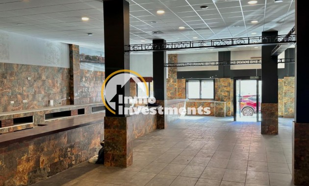 Bestaande bouw - Commercieel - Torrevieja - Playa del Cura