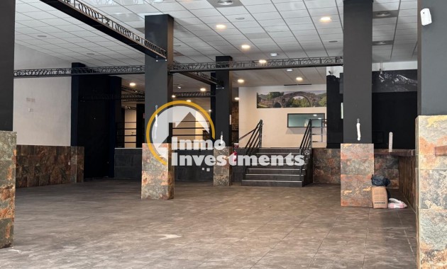 Bestaande bouw - Commercieel - Torrevieja - Playa del Cura