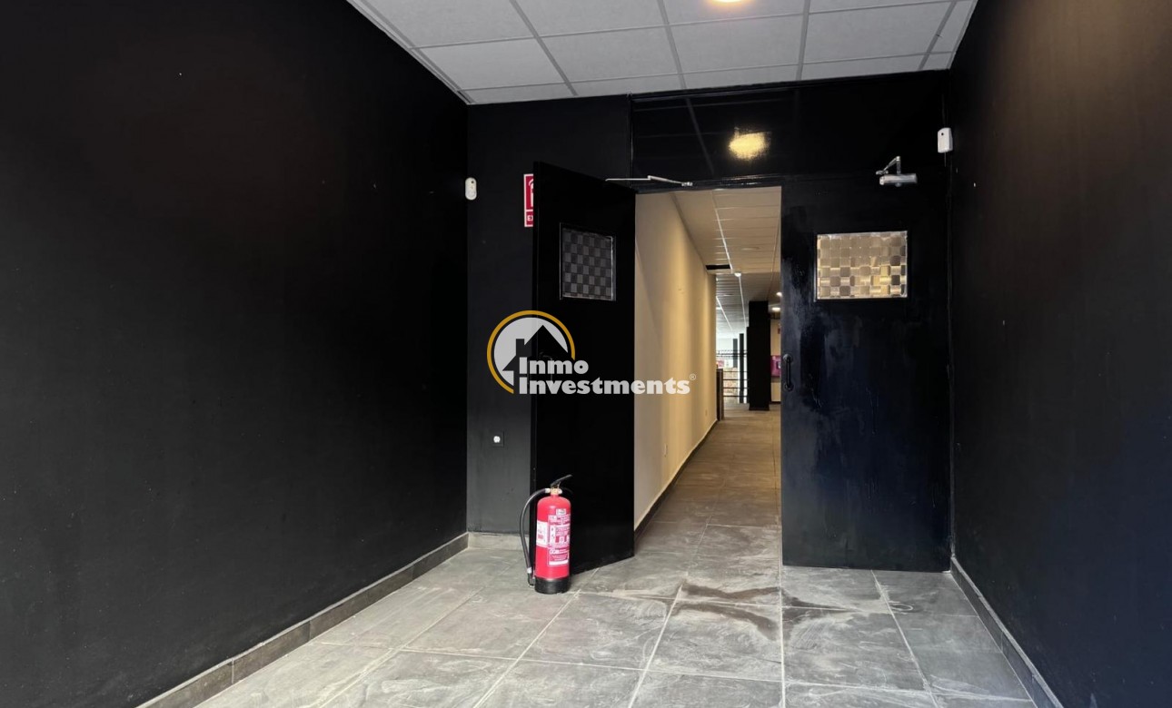 Bestaande bouw - Commercieel - Torrevieja - Playa del Cura