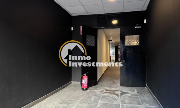 Bestaande bouw - Commercieel - Torrevieja - Playa del Cura