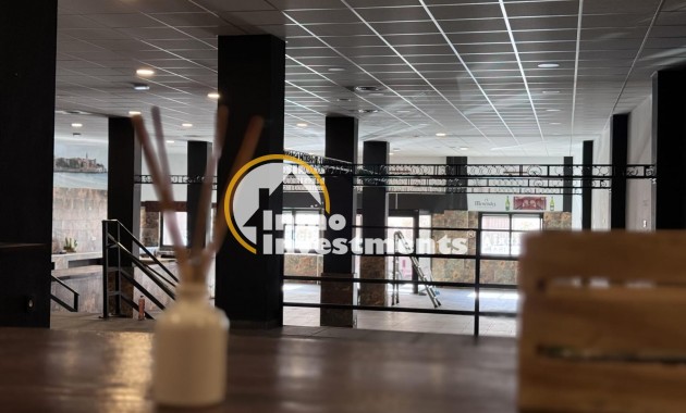 Bestaande bouw - Commercieel - Torrevieja - Playa del Cura