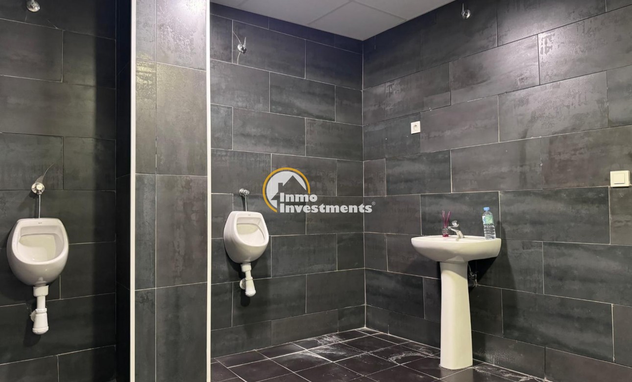 Bestaande bouw - Commercieel - Torrevieja - Playa del Cura