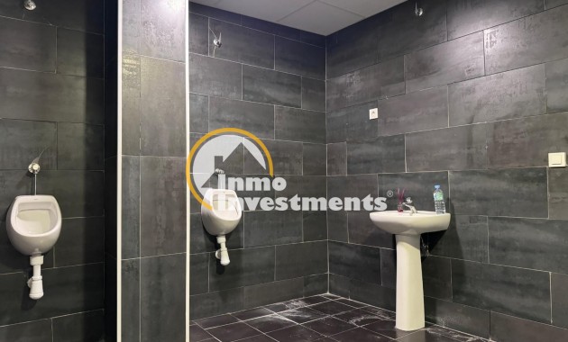 Bestaande bouw - Commercieel - Torrevieja - Playa del Cura