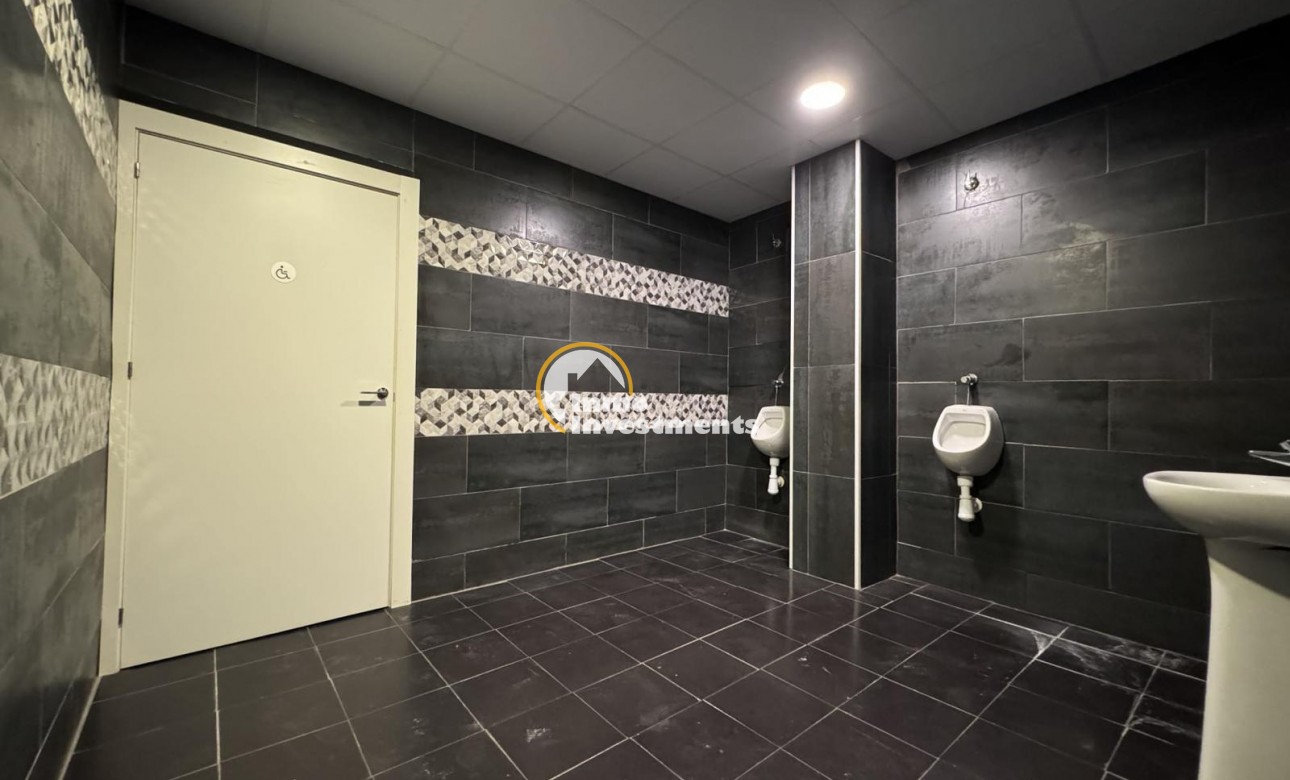 Bestaande bouw - Commercieel - Torrevieja - Playa del Cura