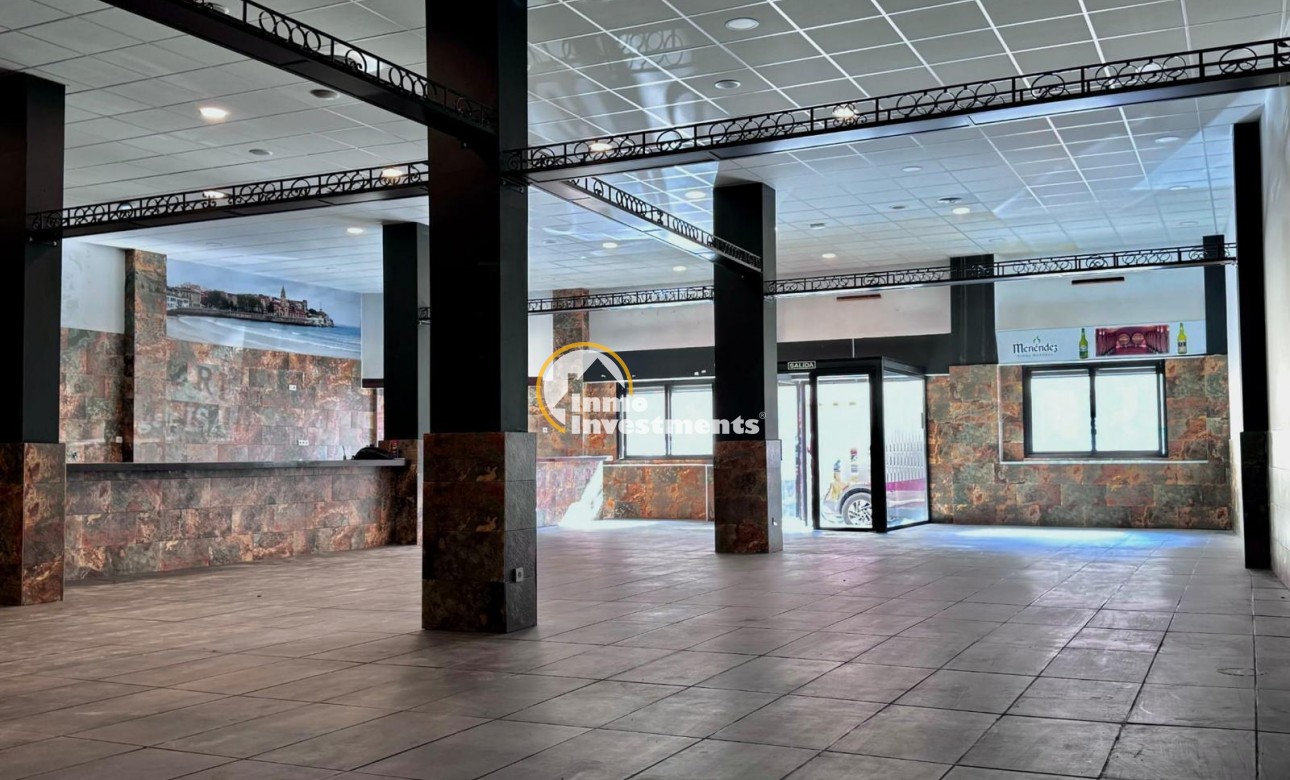 Bestaande bouw - Commercieel - Torrevieja - Playa del Cura